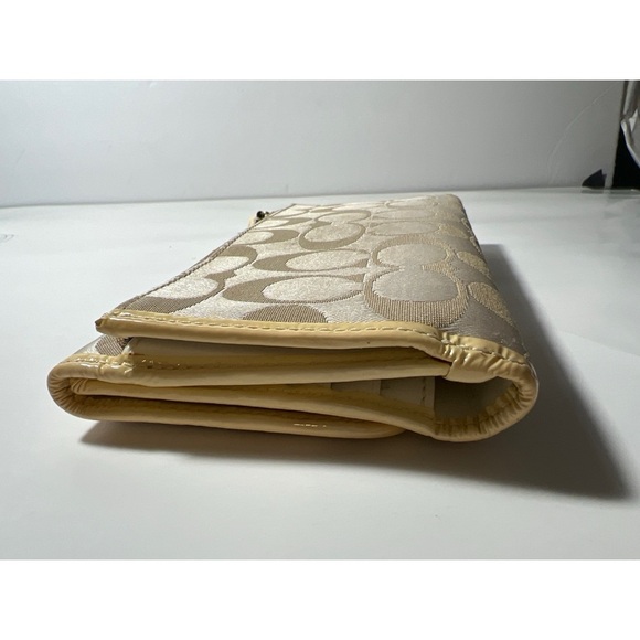 Coach Tan and Cream Women's Bag - Picture 5 of 11